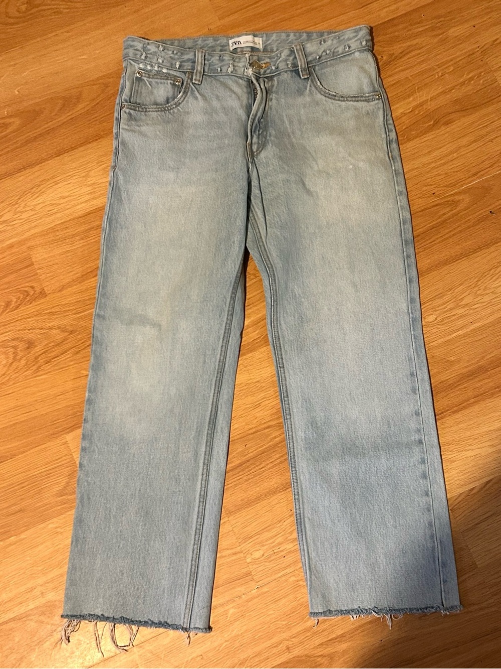 ZARA Women's Light Wash Cropped Raw Hem Jeans SZ EUR36 US4